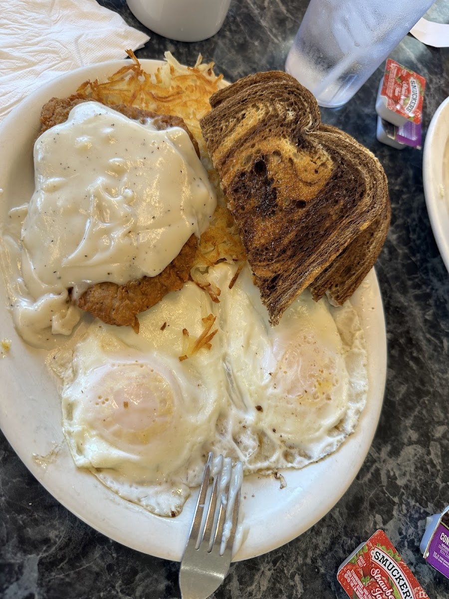 Alice's Family Restaurant Photo 3