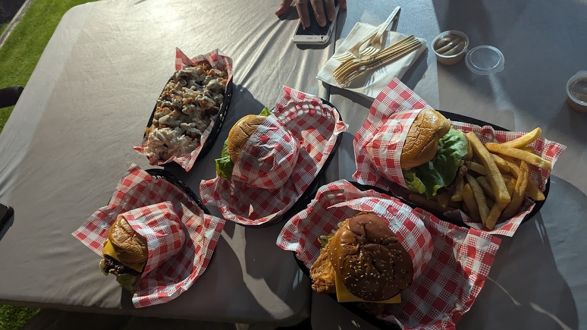Smash Em Burgers Photo 10