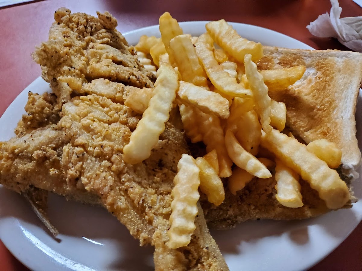 Farplace Family Restaurant Photo 5