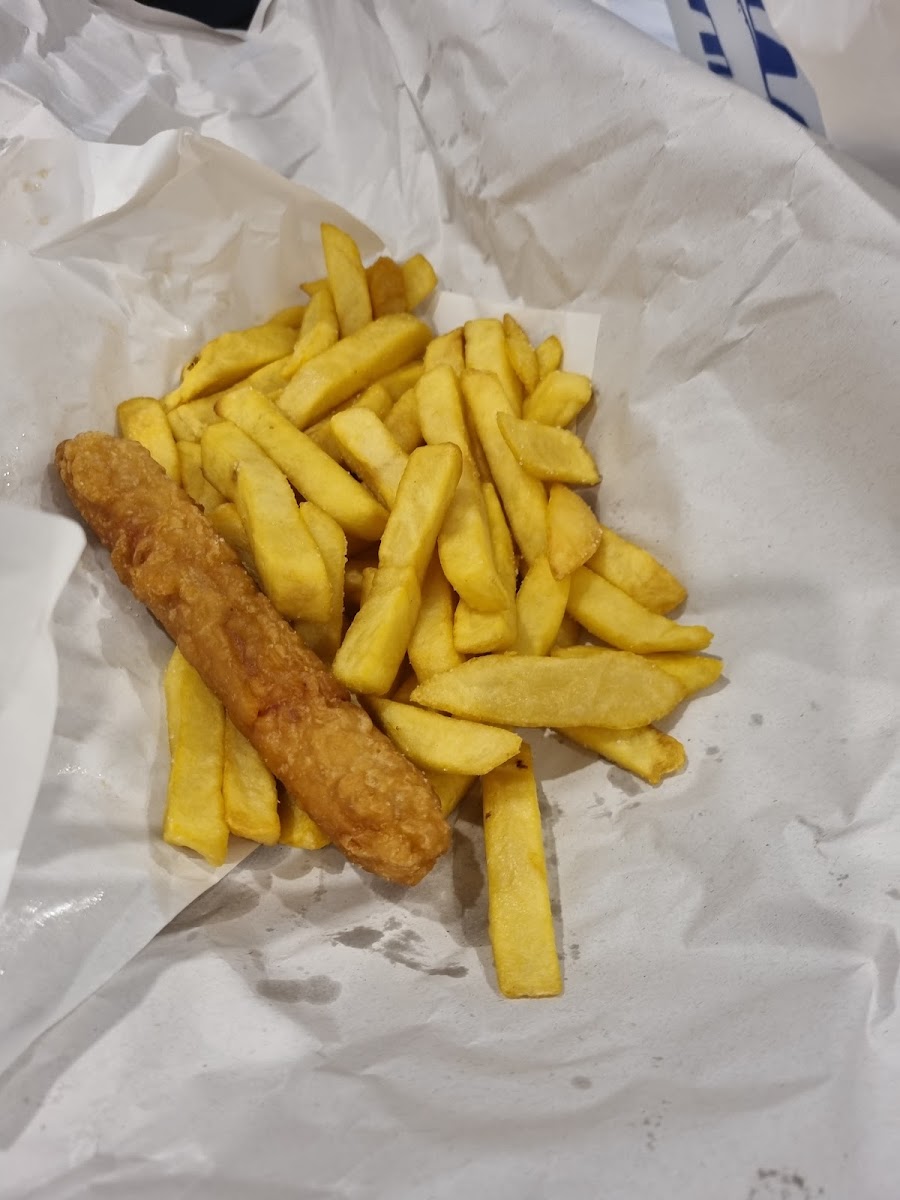 Gylls & Grylls Fish & Chippery Narre Warren Photo 9