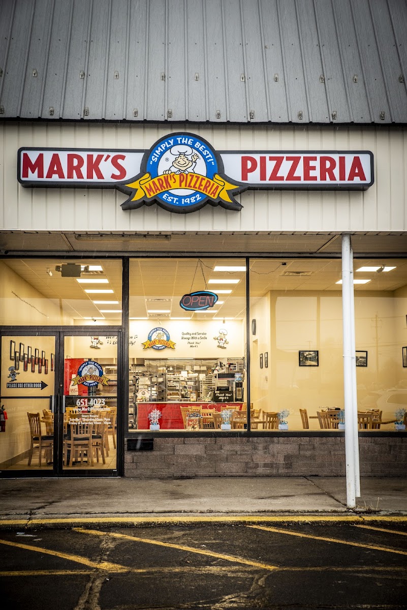 Mark's Pizzeria