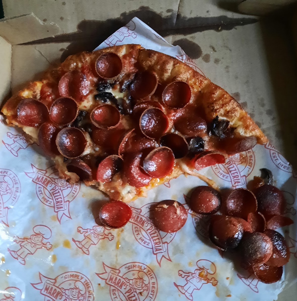 Mark's Pizzeria Photo 6