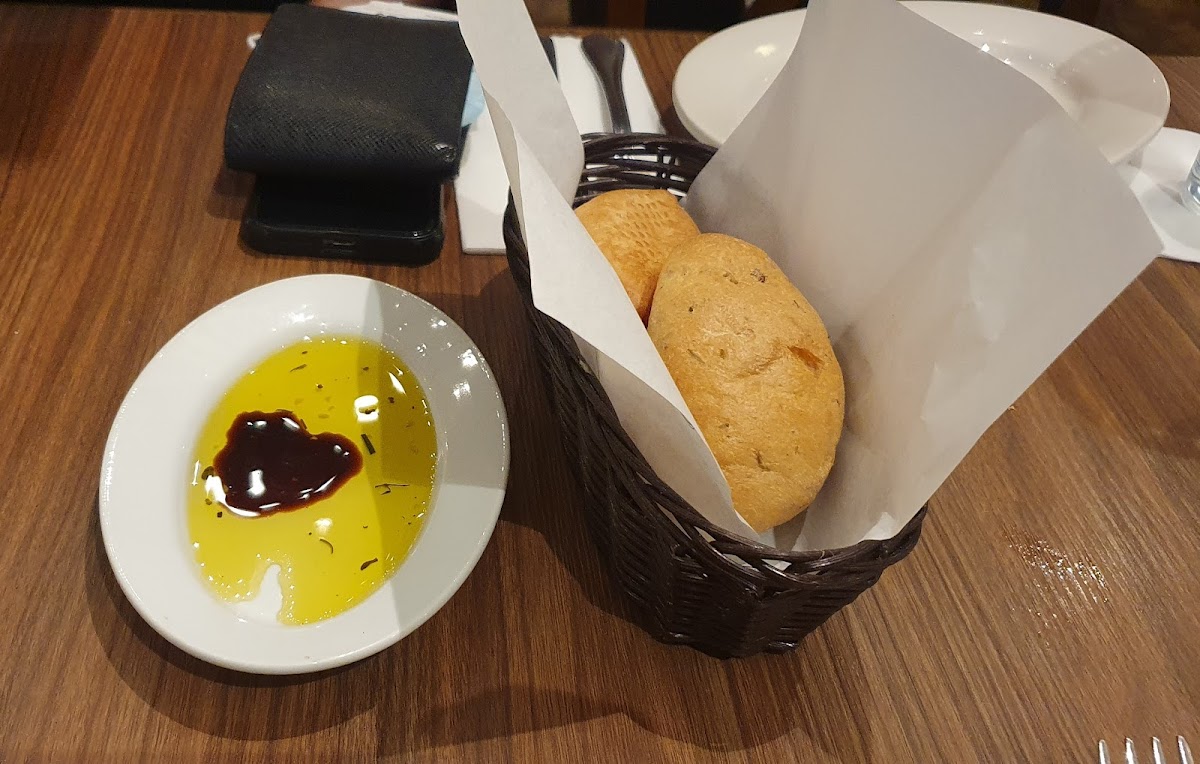 Italianni's Restaurant Photo 10