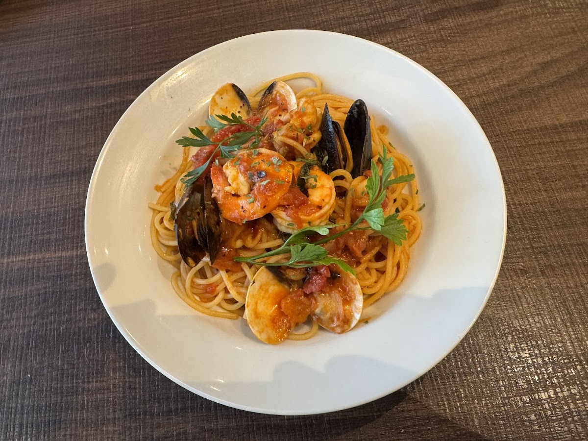 Italianni's Restaurant Photo 3