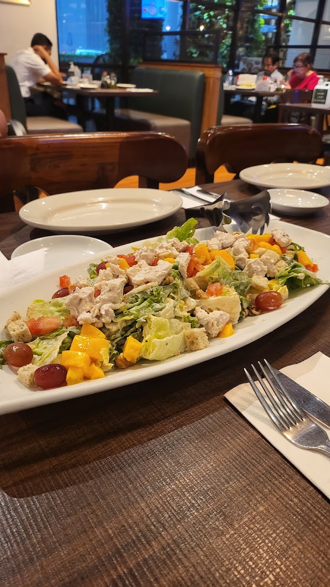 Italianni's Restaurant Photo 5