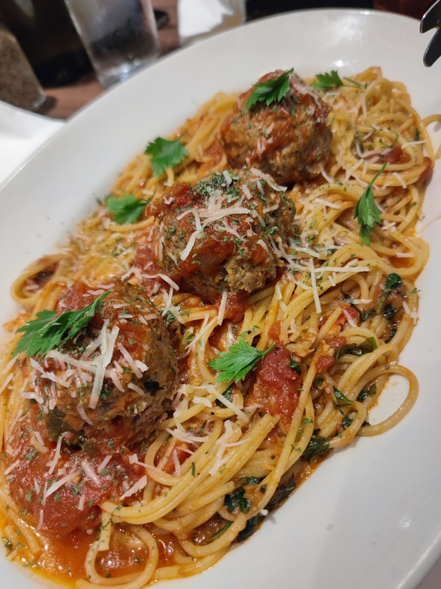Italianni's Restaurant Photo 6