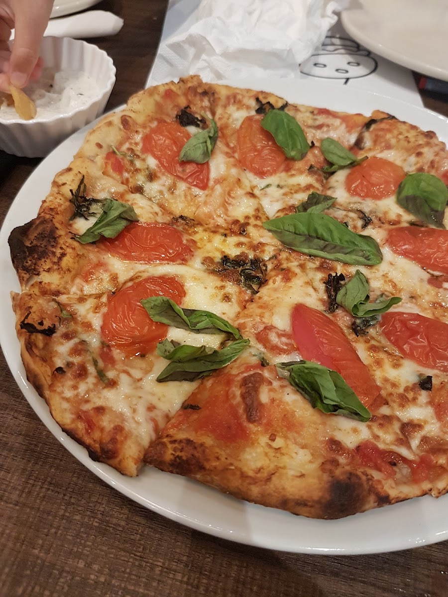 Italianni's Restaurant Photo 9