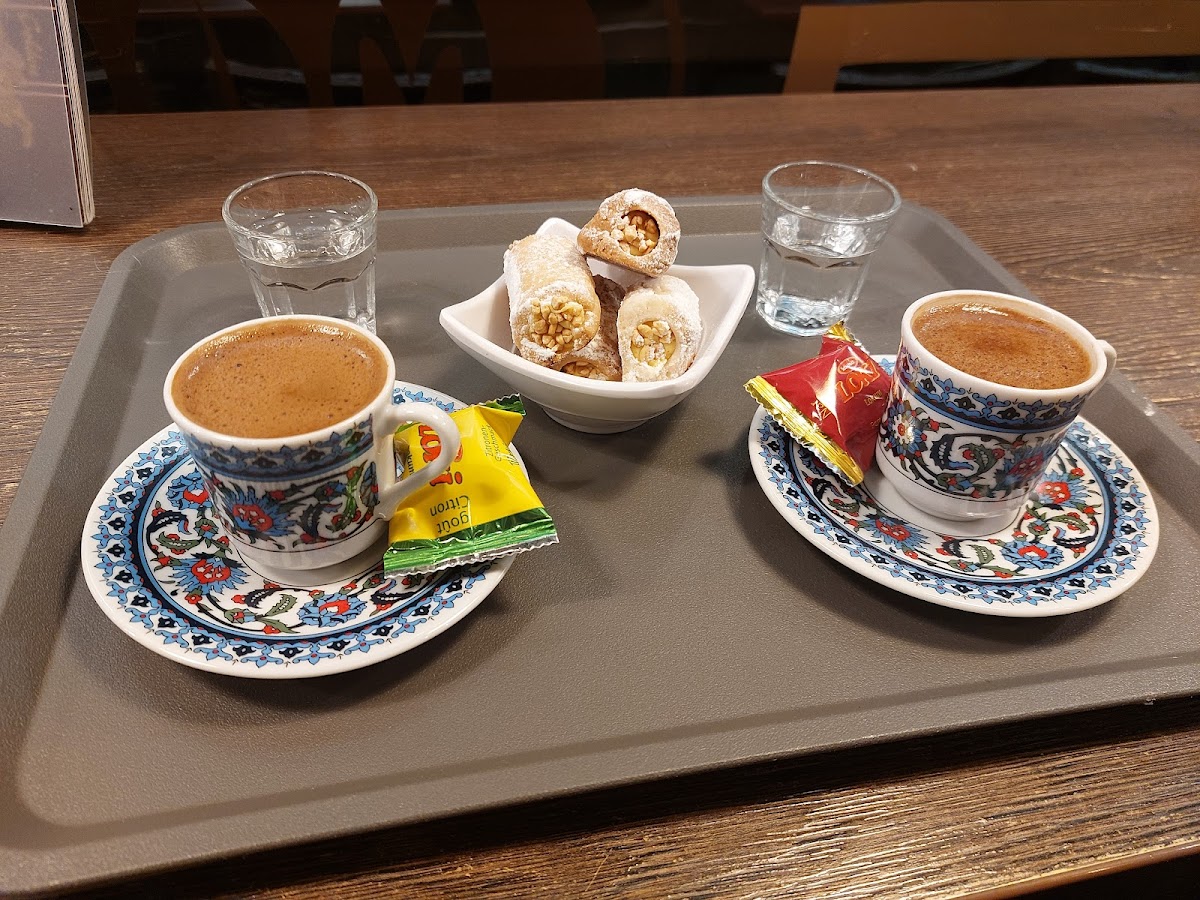 Moha Kaffee-Rösterei P3 8-9 Photo 4