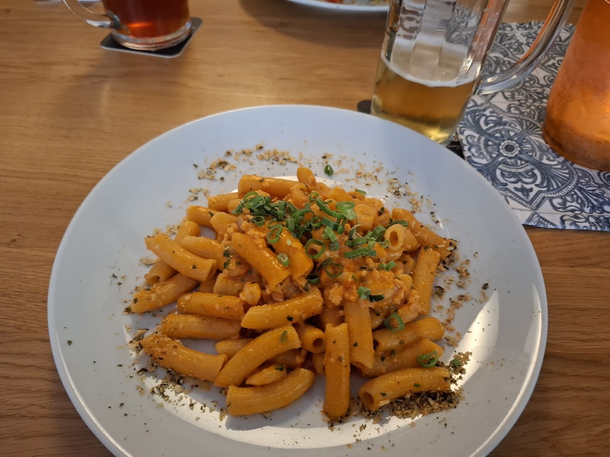 Mani in Pasta Photo 3
