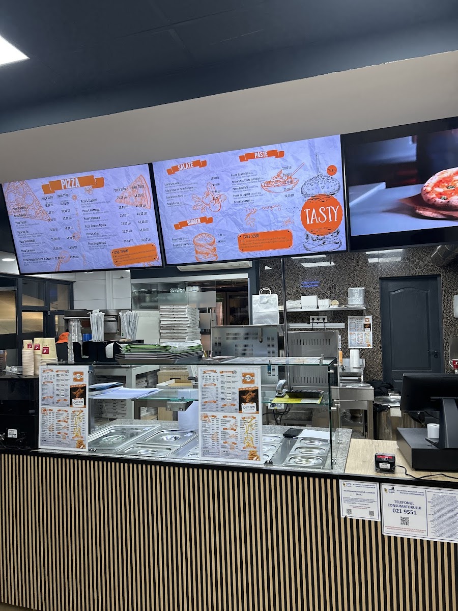 Big Flo Fast Food Photo Menu 5