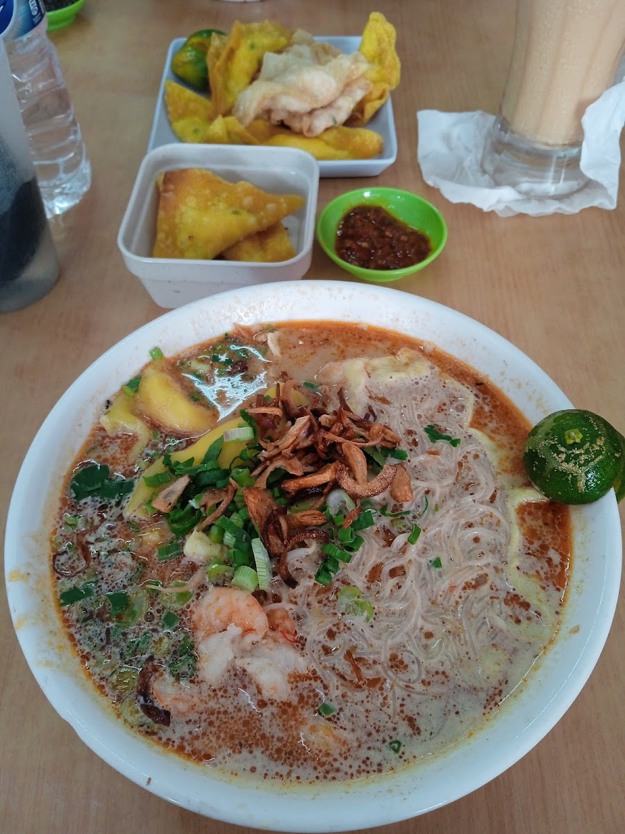 Soto & Laksa House Photo 5