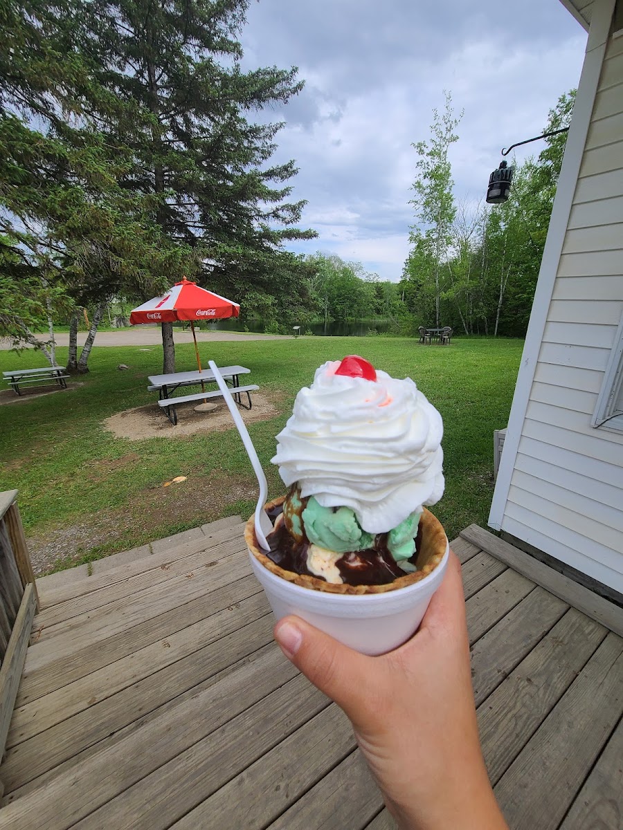 Mill Pond Dairy Bar Photo 5
