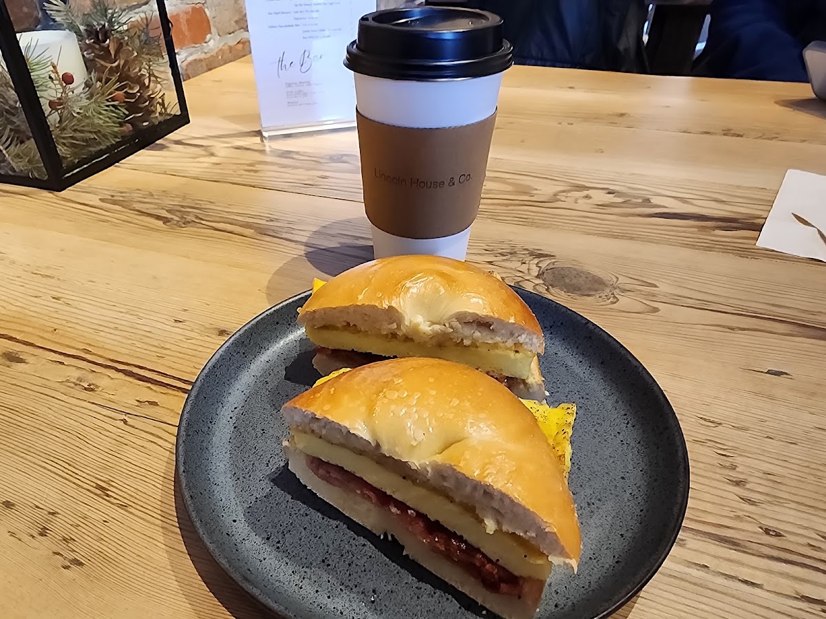 Lincoln House & Co. Coffee Shop Photo 10