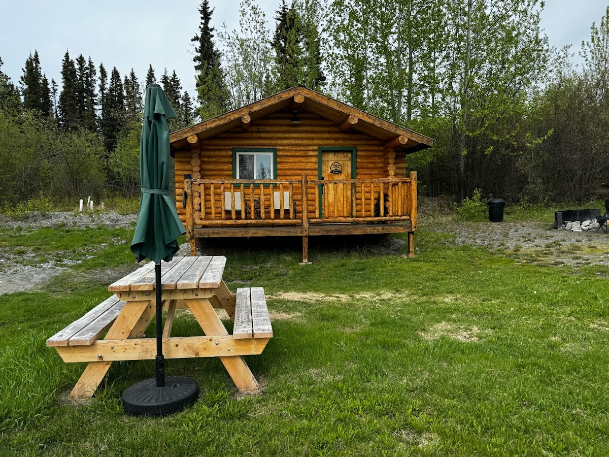 Golden Spruce Lodging and Cafe Photo 2