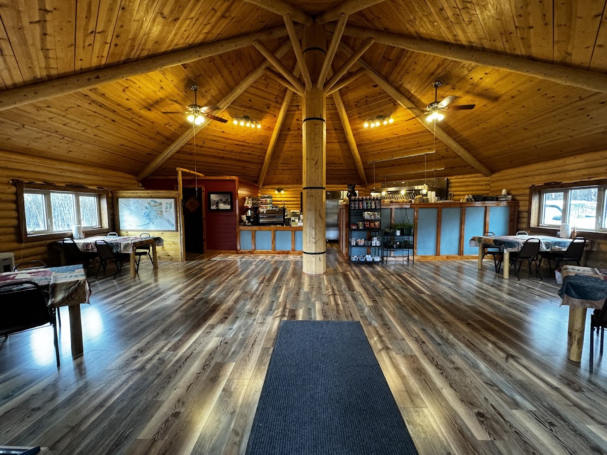 Golden Spruce Lodging and Cafe Photo 3