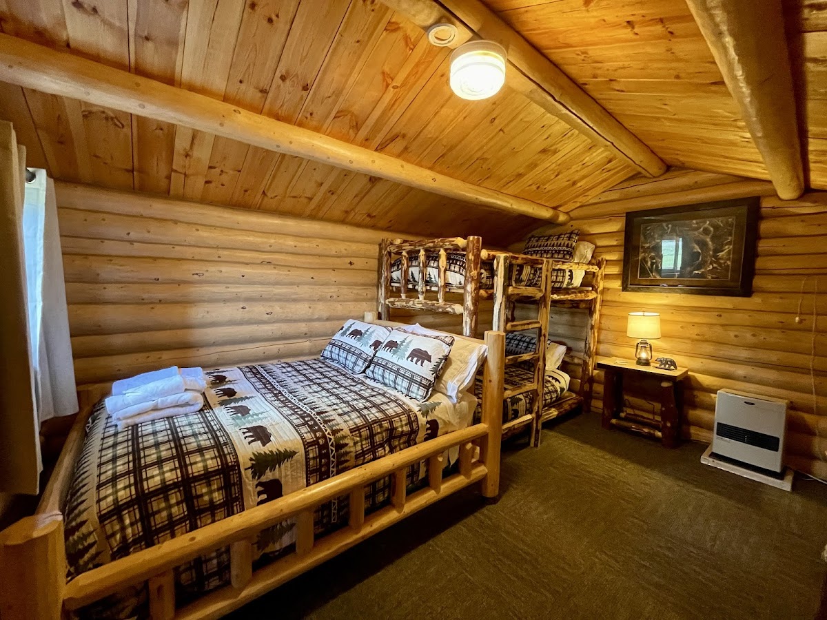 Golden Spruce Lodging and Cafe Photo 4