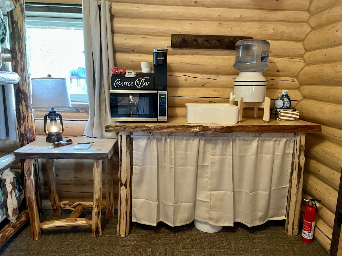 Golden Spruce Lodging and Cafe Photo 5