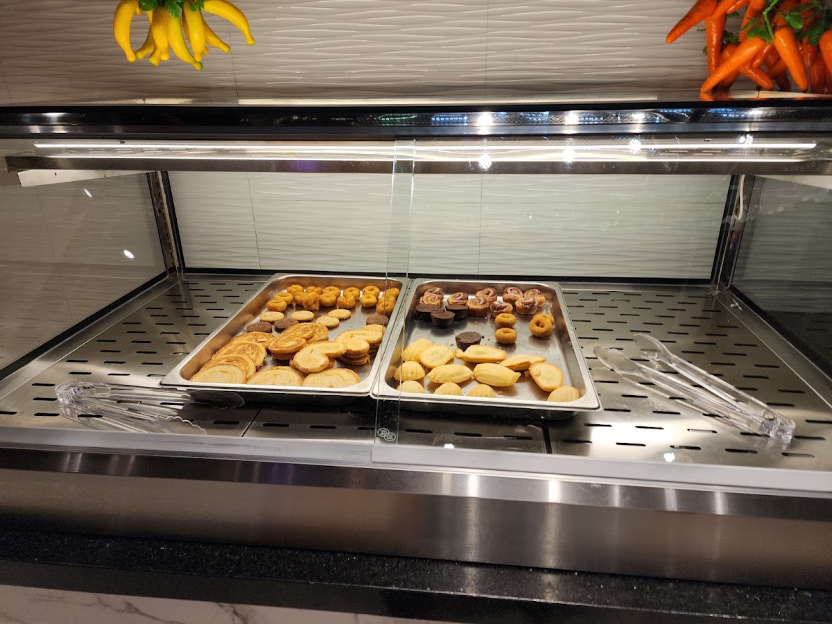 Huayuan Buffet 华苑 Photo 6
