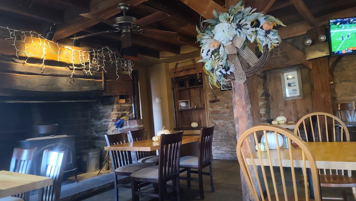 Wetlands Bar & Restaurant Photo 3