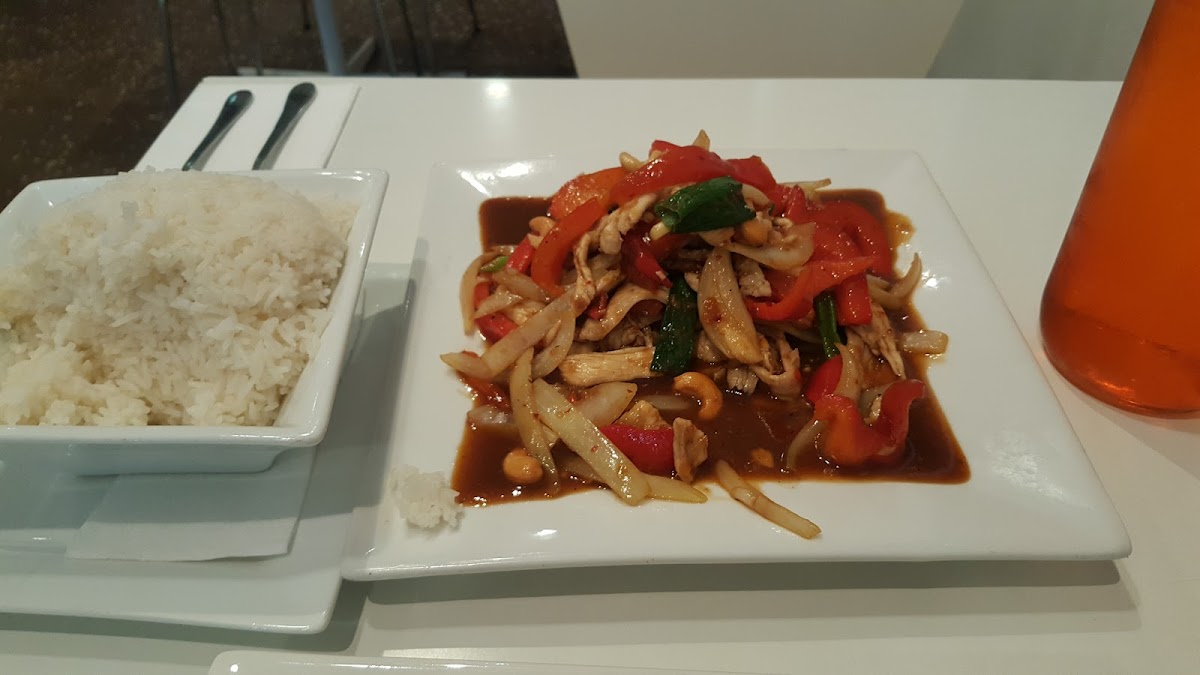 Lisarow Thai Photo 9