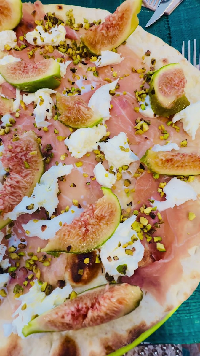 Pizza E Fichi Photo 2