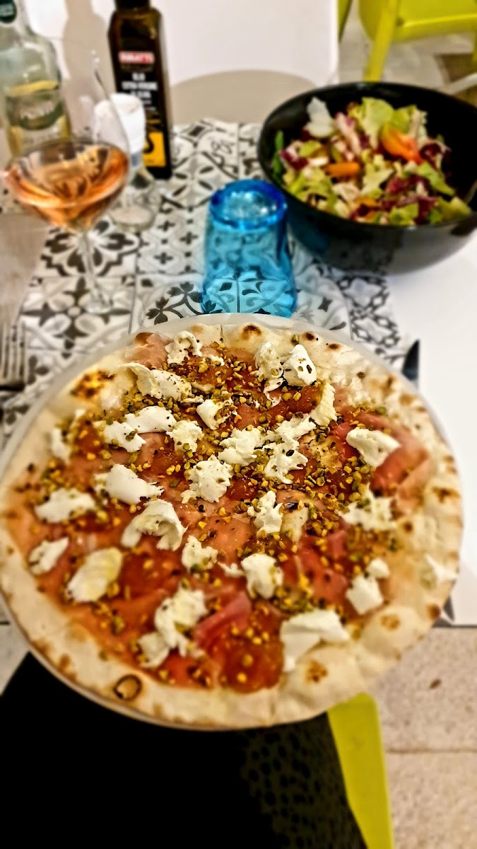 Pizza E Fichi Photo 5