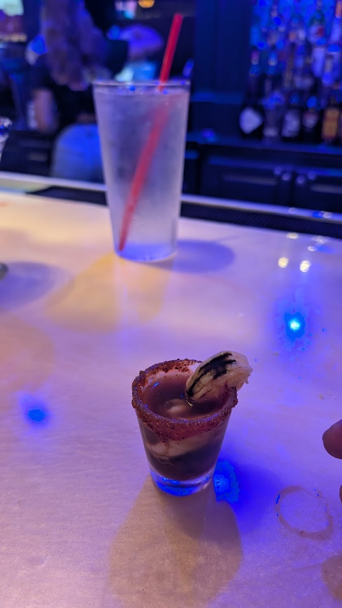 LOS PLEBES SEAFOOD & GRILL Photo 5