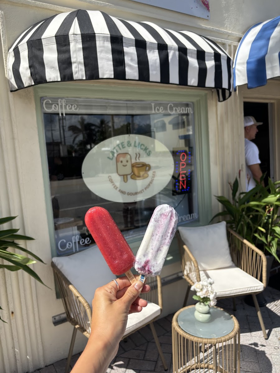 Latte & Licks