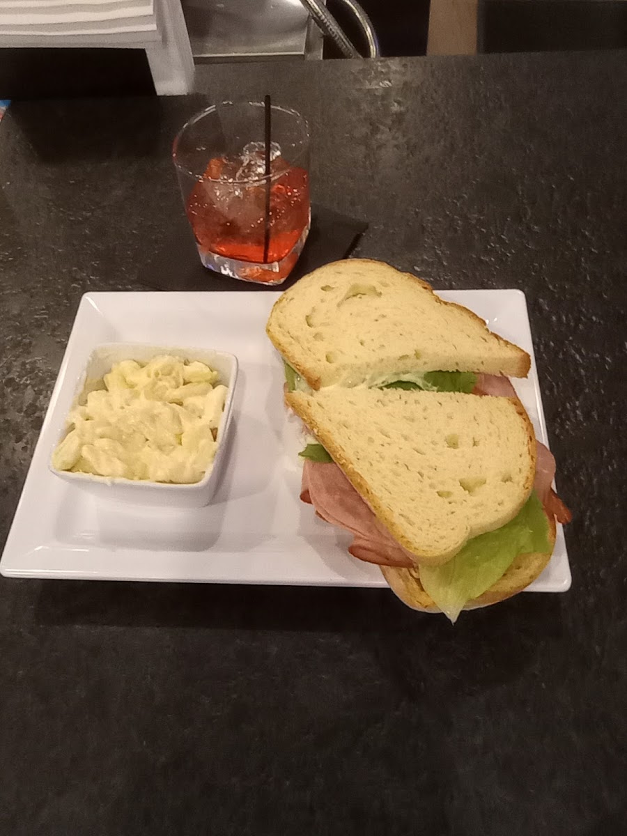 Hangry Hobo’s Pub & Grub Photo 6