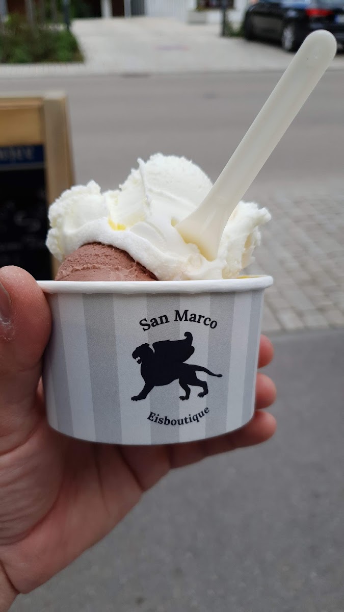SAN MARCO EIS CAFE & BAR Photo 7