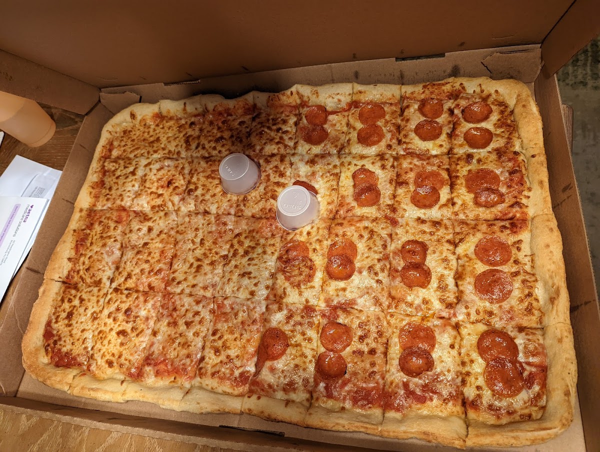 Gaetano's Pizzeria Photo 4