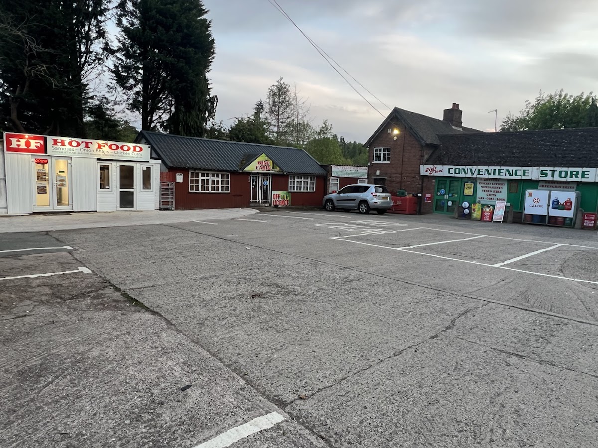 Holt Fleet Hot Food Photo 2
