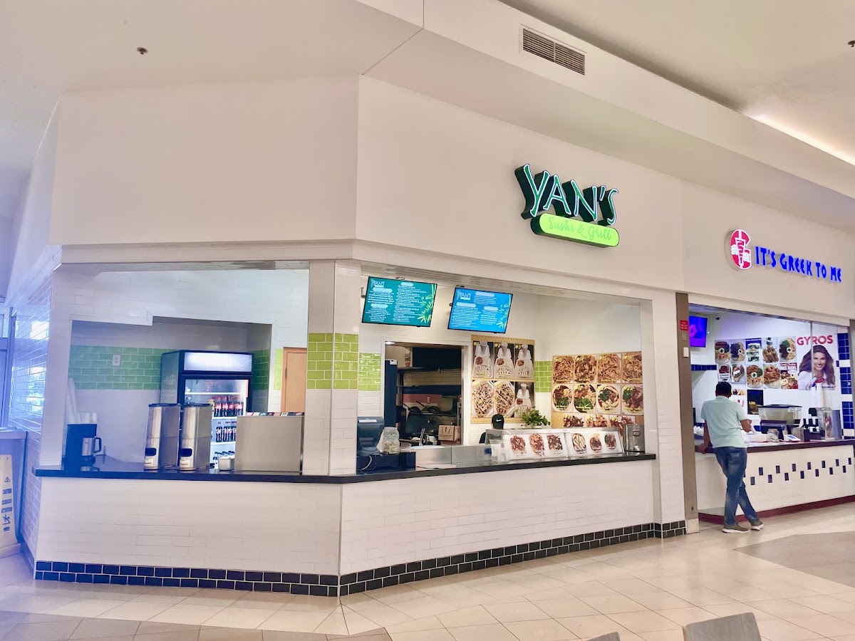 Yan's Sushi & Grill Photo 3