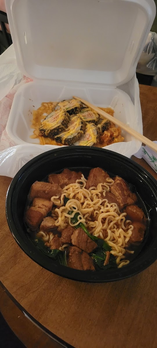 Yan's Sushi & Grill Photo 7