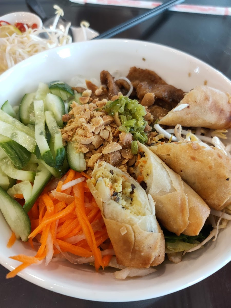 Simple Asian Vegetarian Cuisine Photo 7