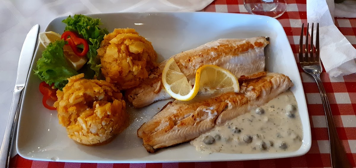 Tamas Bistro Photo 9
