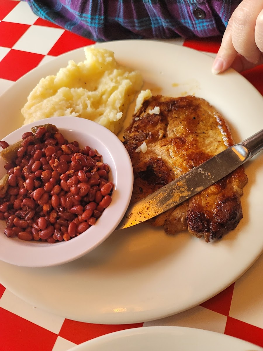 Mac's Diner Photo 7