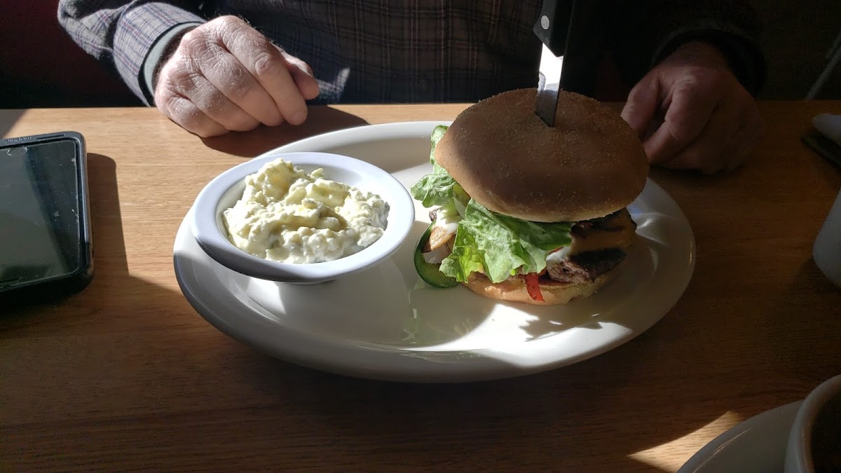 Mac's Diner Photo 9