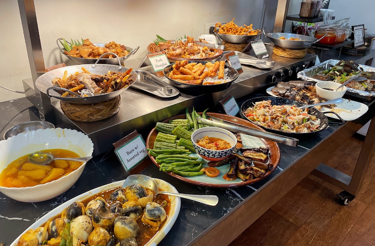 Tessie's Grills & Roasters Restaurant (TG&R) Photo 3