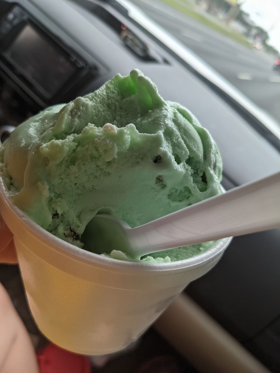 Scoops Ice Cream Parlor Inc Photo 10