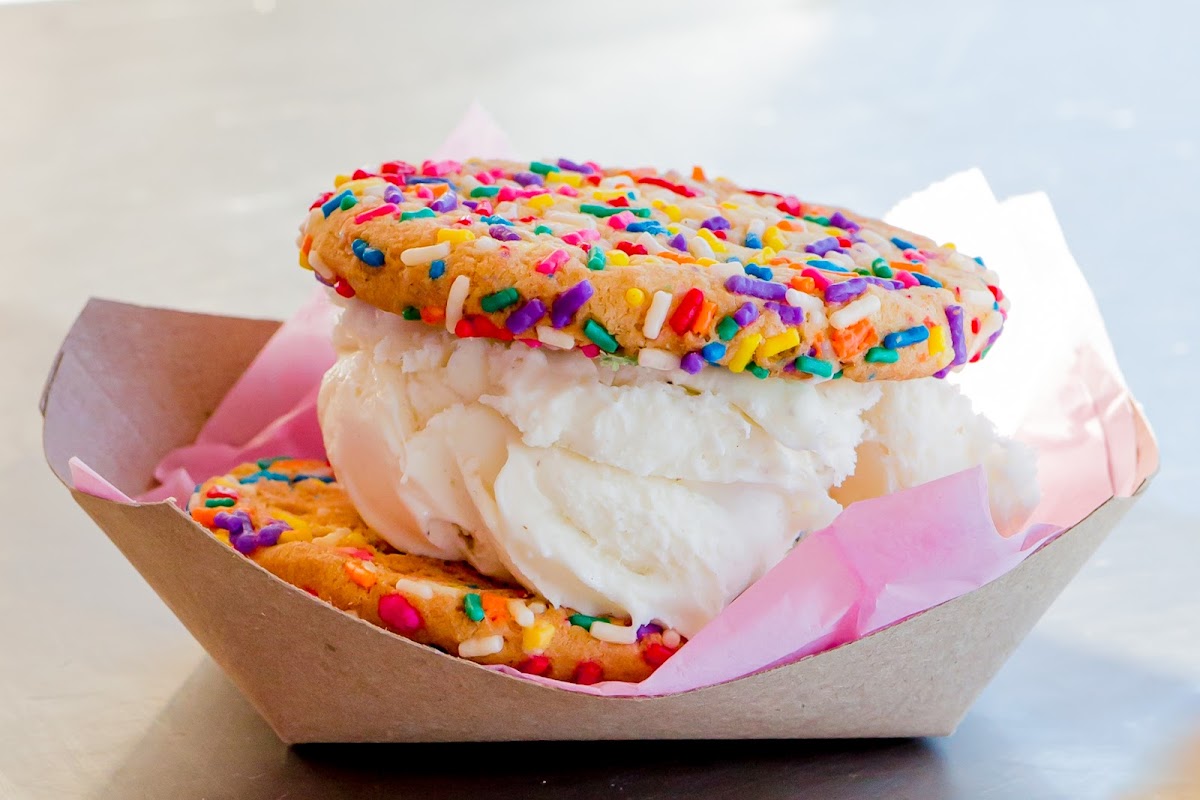 Lexylicious Ice Cream Cafe | New Jersey Photo 2