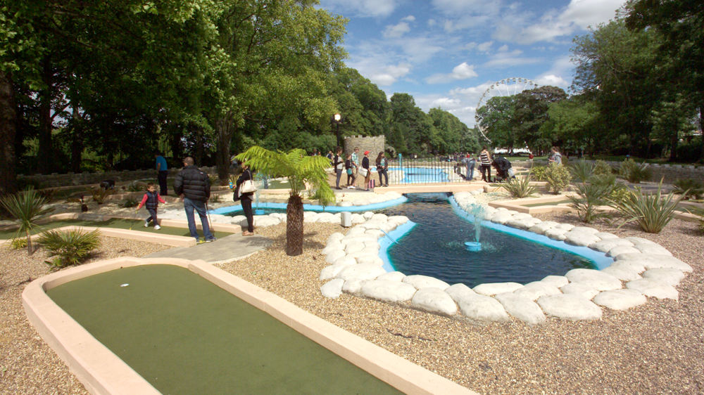 Extreme Motion Cafe end Mini Golf Photo 5