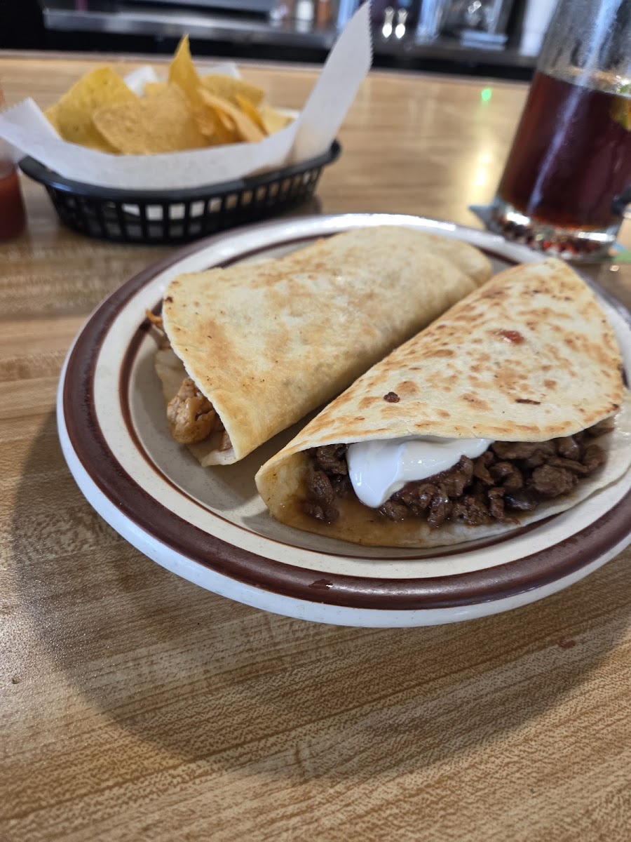 Los Hermanos Dos Mexican Restaurant Photo 4