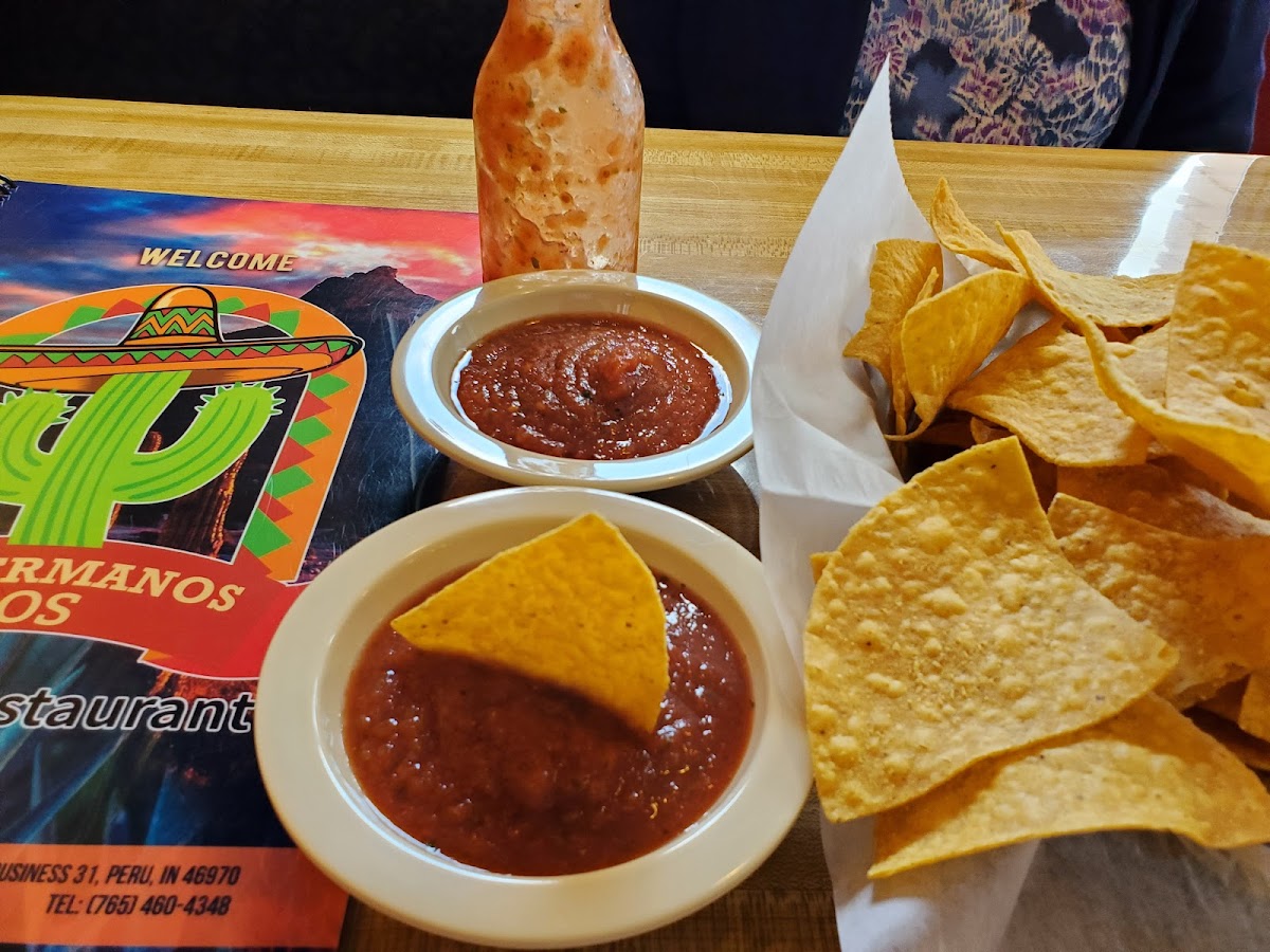 Los Hermanos Dos Mexican Restaurant Photo 8