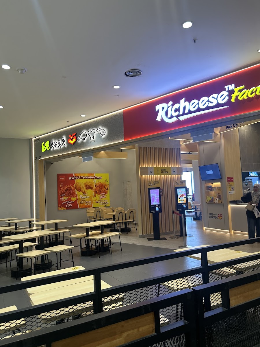 Richeese Factory KTCC Mall Photo 7