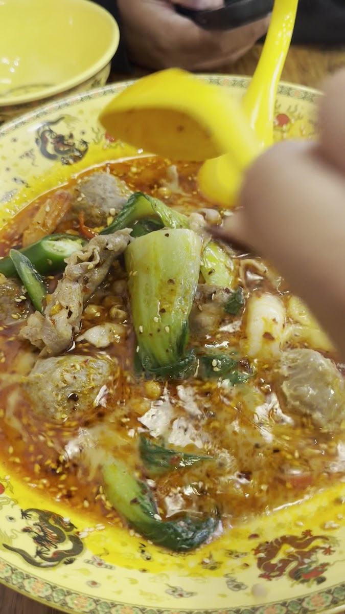 Golden Roc Hot Pot 麻辣鲜生 Photo 2