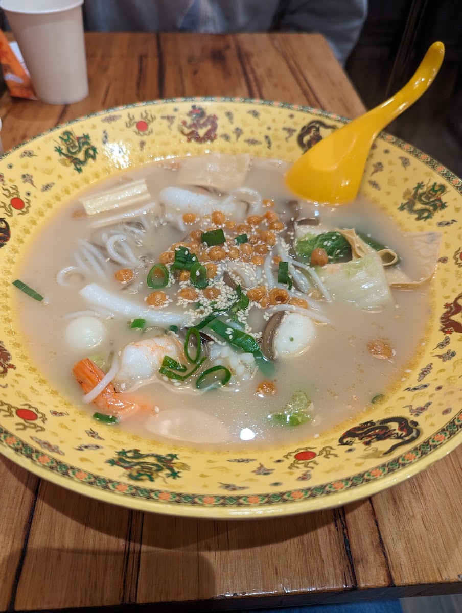 Golden Roc Hot Pot 麻辣鲜生 Photo 9