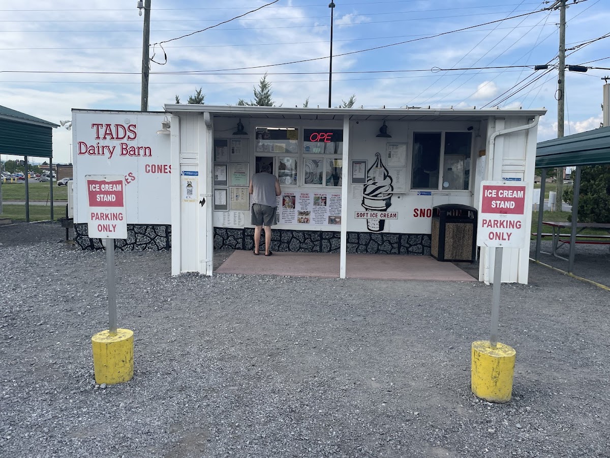 Tad's Dairy Barn