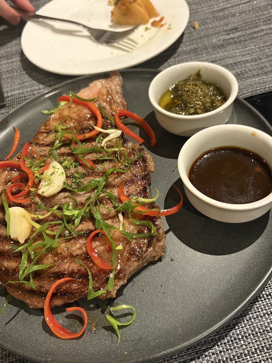 800° Black Stone Steak Restaurant Photo 3