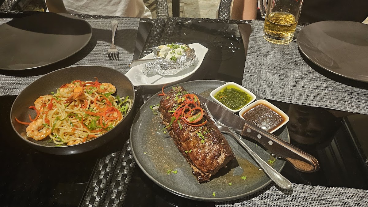 800° Black Stone Steak Restaurant Photo 4